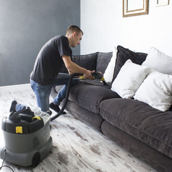 Средства для чистки дивана в домашних условиях от грязи и запаха